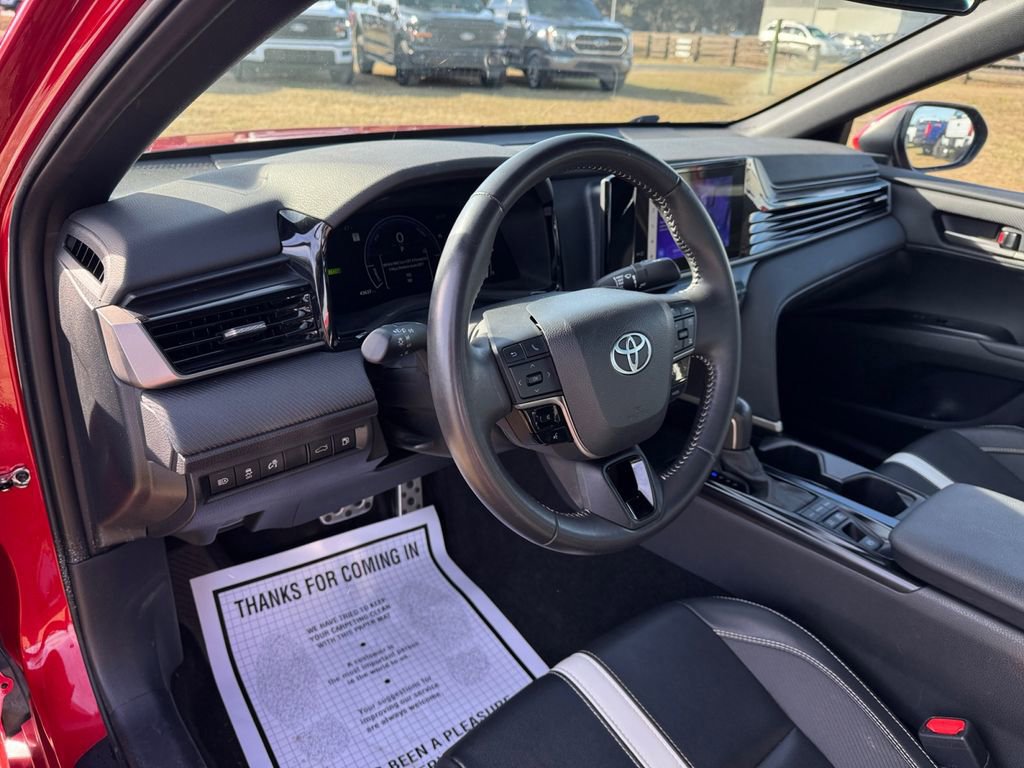 Used 2025 Toyota Camry SE image 24
