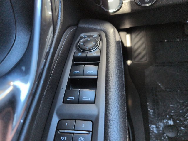 Used 2024 GMC Yukon Denali RWD image 27