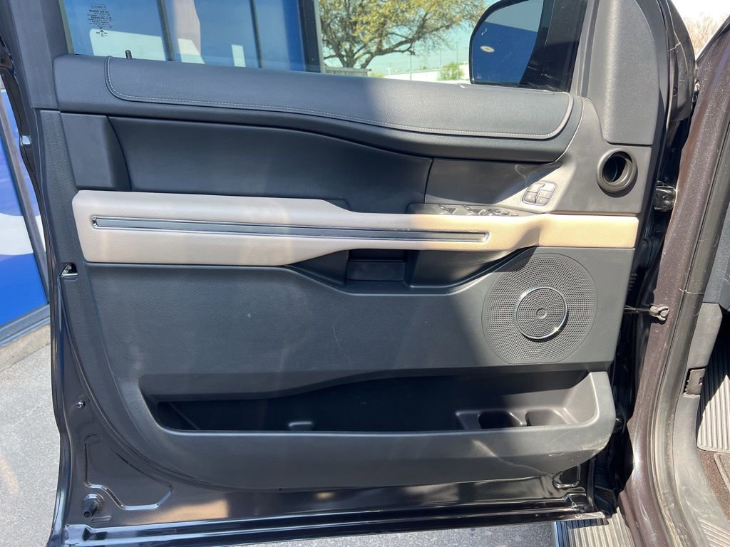 Certified 2022 Ford Expedition XLT image 23