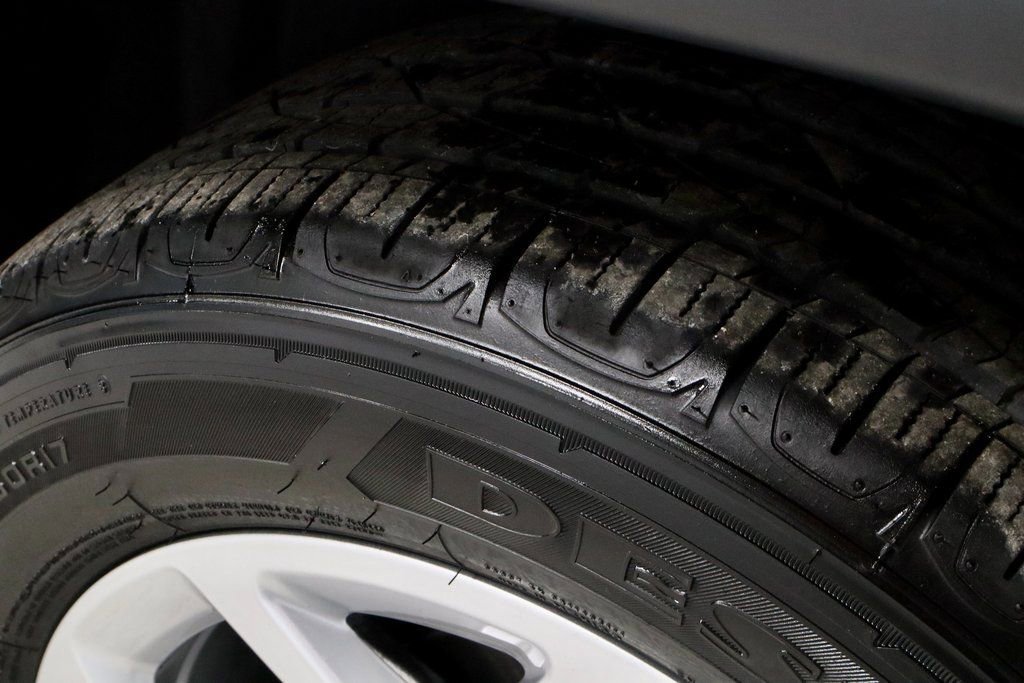 Used 2025 Jeep Compass Latitude image 20