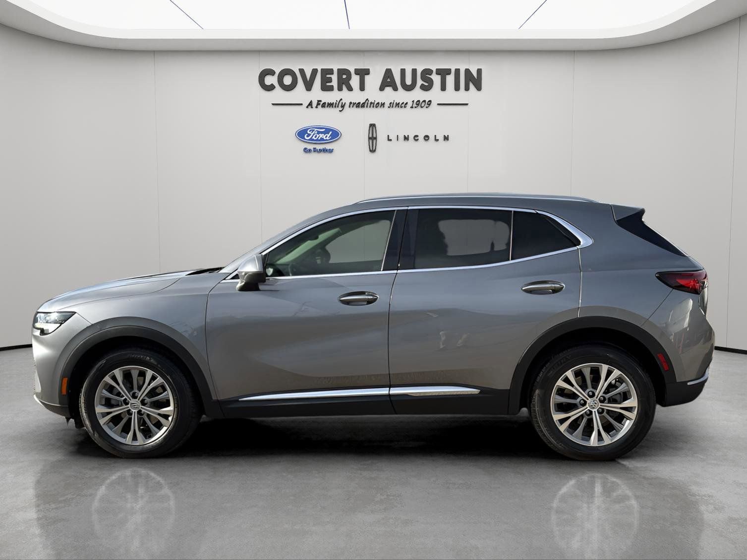 Used 2022 Buick Envision Preferred FWD image 2