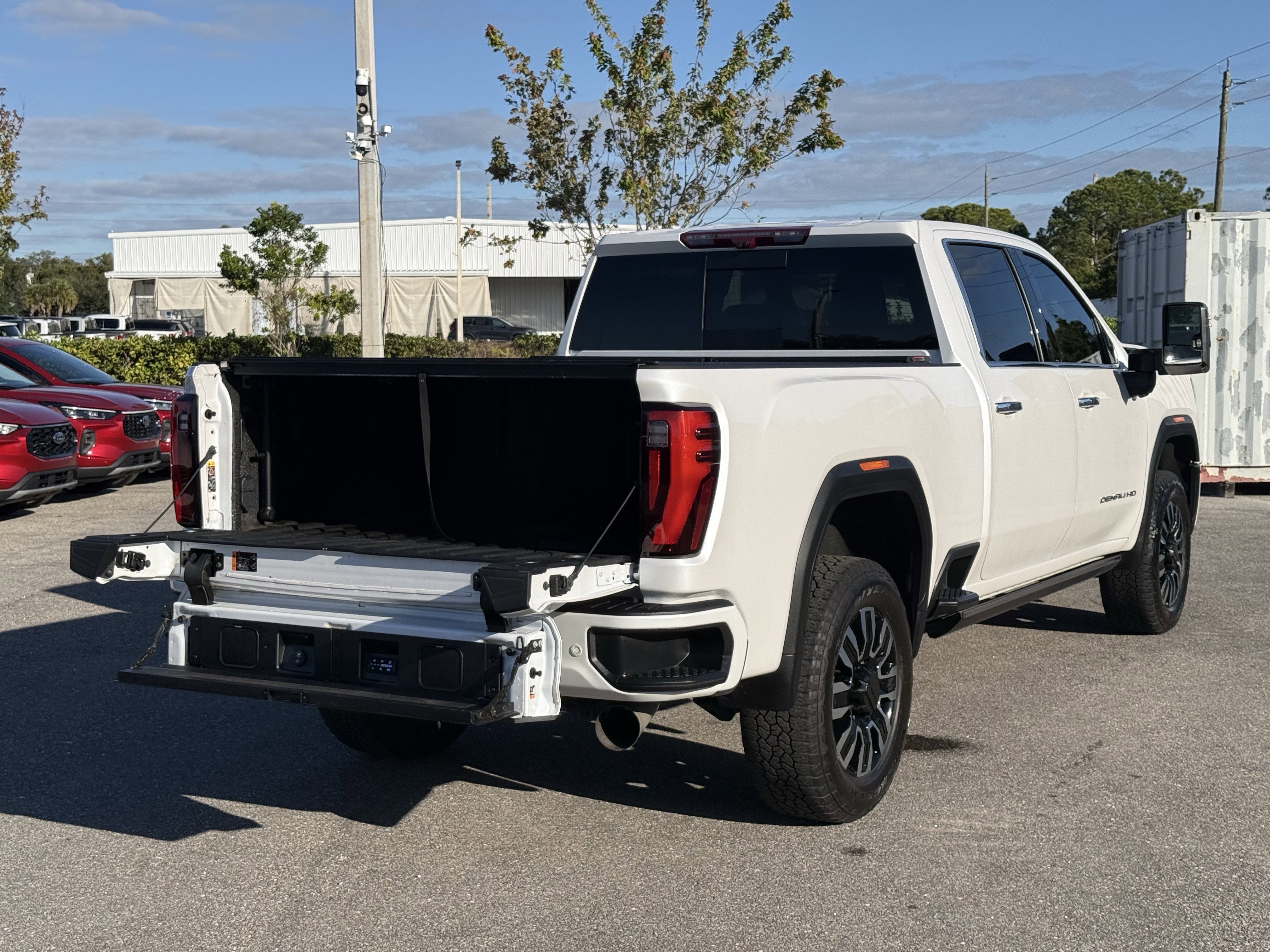 Used 2024 GMC Sierra 2500 Denali Ultimate image 13