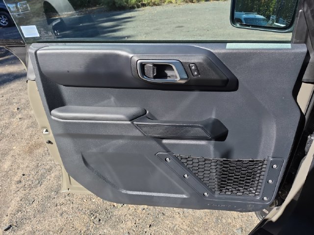 Certified 2025 Ford Bronco Badlands w/ Sasquatch Package AWD/4WD image 11