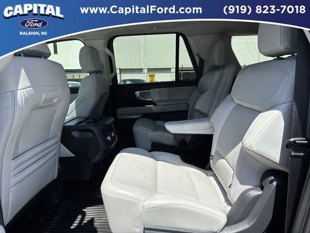 Certified 2025 Ford Expedition Max Platinum w/ Driver's Package AWD/4WD image 18