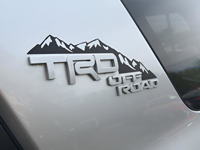 Used 2018 Toyota 4Runner TRD Off-Road Premium AWD/4WD image 20