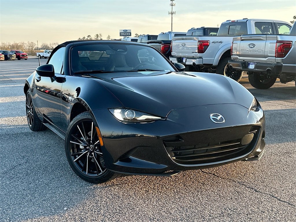 Used 2025 MAZDA MX-5 Miata Grand Touring w/ Weather Package image 5