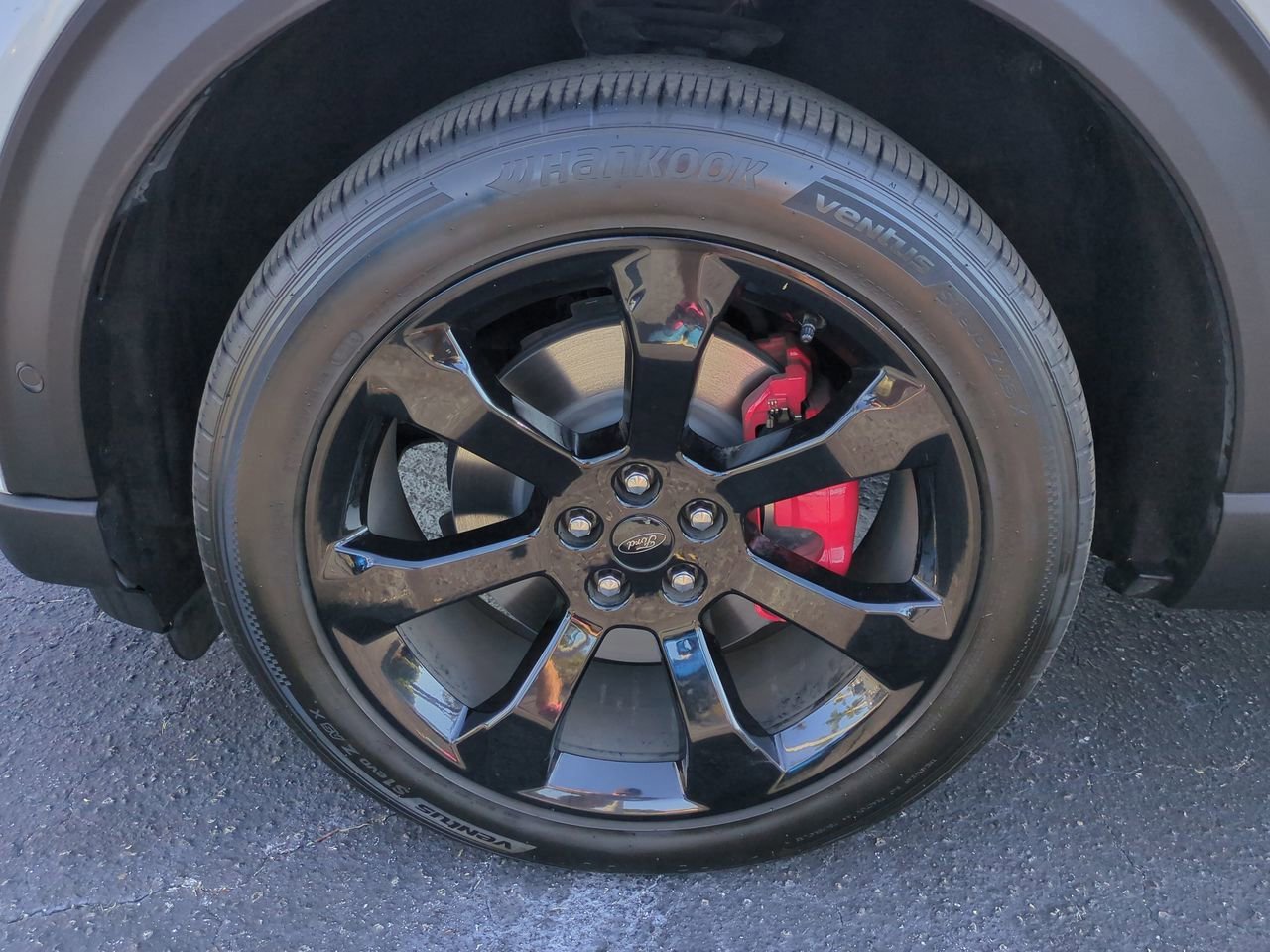 Certified 2020 Ford Explorer ST w/ ST Street Pack image 11