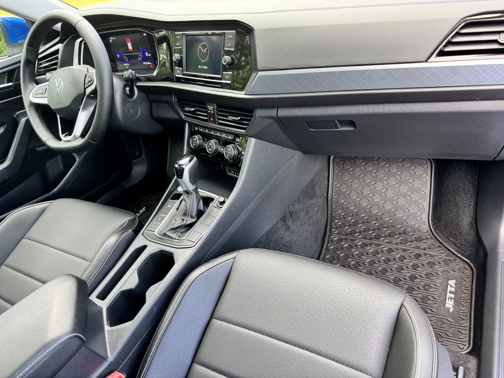 Used 2022 Volkswagen Jetta SE FWD image 21