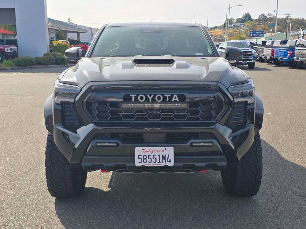 Used 2025 Toyota Tacoma TRD Pro AWD/4WD image 5