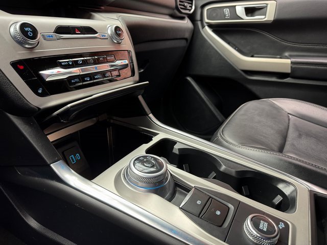 Certified 2023 Ford Explorer XLT w/ Equipment Group 202A image 19