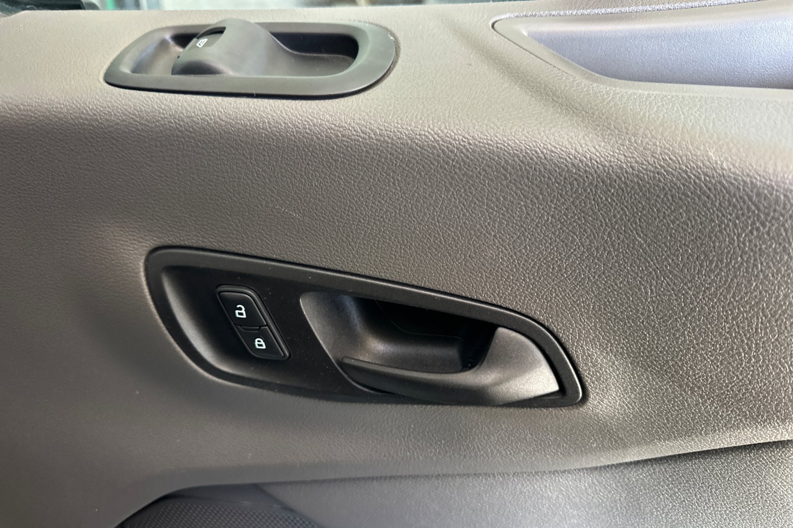 Certified 2021 Ford Transit 150 XL RWD image 19