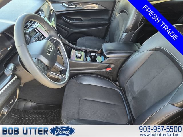 Used 2023 Jeep Grand Cherokee Altitude AWD/4WD image 12