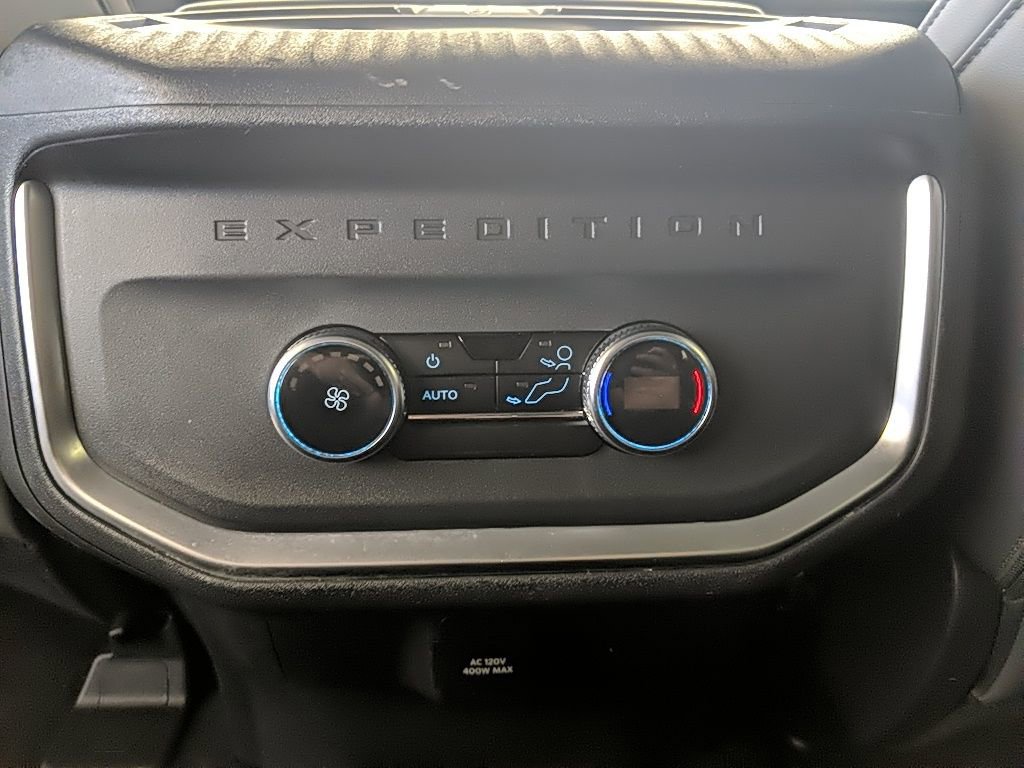 Certified 2025 Ford Expedition Active image 16