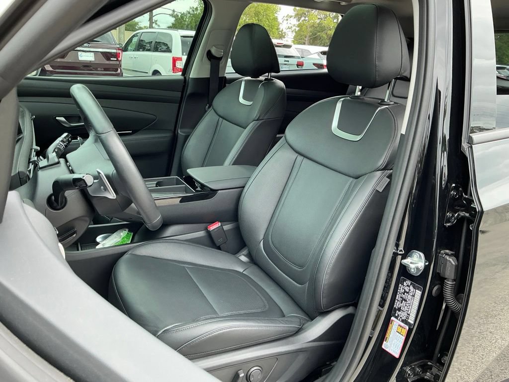 Used 2025 Hyundai Tucson Limited FWD image 43