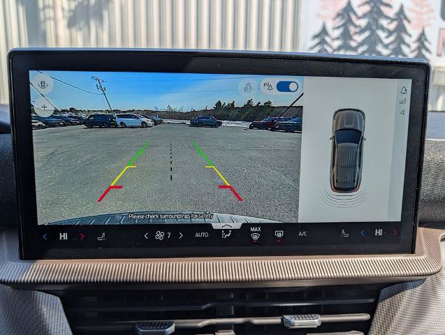 Certified 2025 Ford Explorer Active AWD/4WD image 18