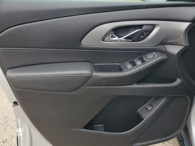 Used 2022 Chevrolet Traverse LT image 7