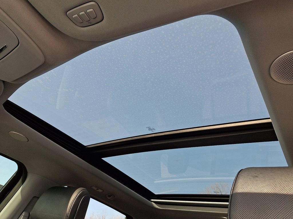 Certified 2022 Ford F150 Lariat w/ Equipment Group 502A High image 15