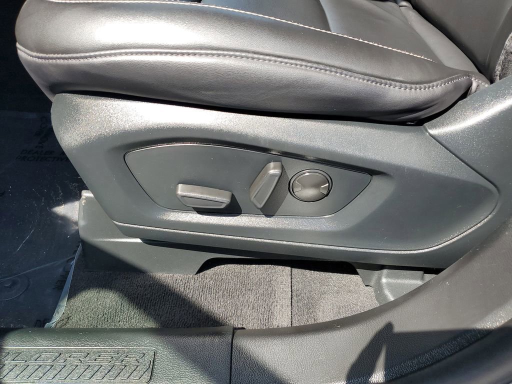 Certified 2023 Ford Explorer XLT w/ Equipment Group 202A image 10