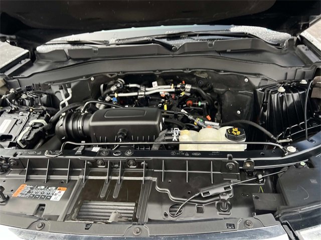 Certified 2022 Ford Explorer XLT w/ Equipment Group 202A image 11