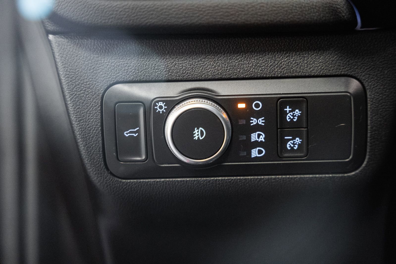 Certified 2022 Ford Escape Titanium image 44