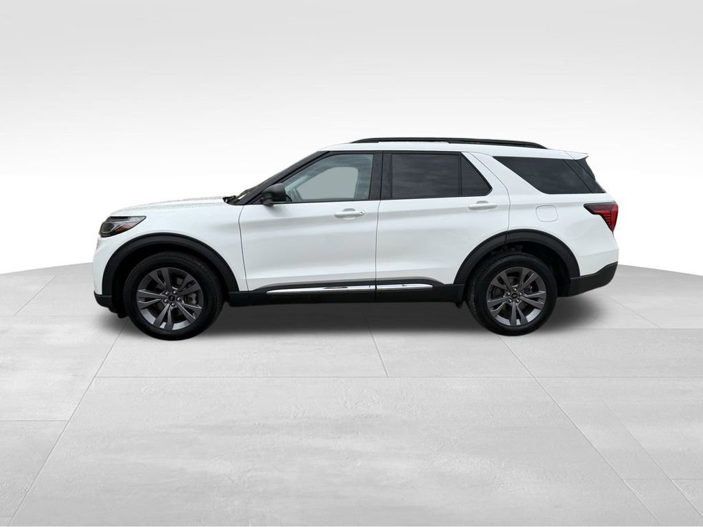 Certified 2025 Ford Explorer Active w/ Active Comfort Package image 2
