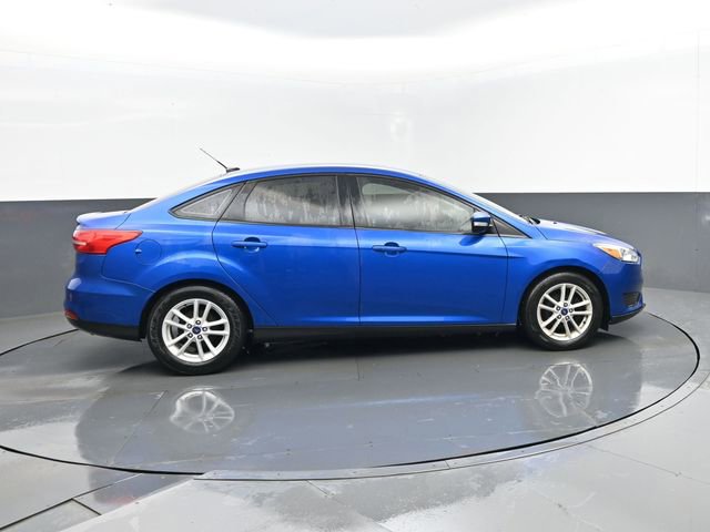 Certified 2018 Ford Focus SE w/ SE Winter Package FWD image 4