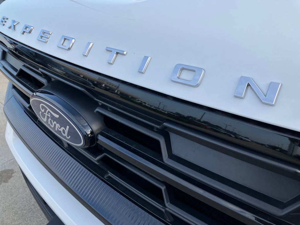 Certified 2025 Ford Expedition Active AWD/4WD image 10