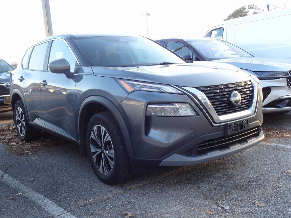 Used 2023 Nissan Rogue SV image 3