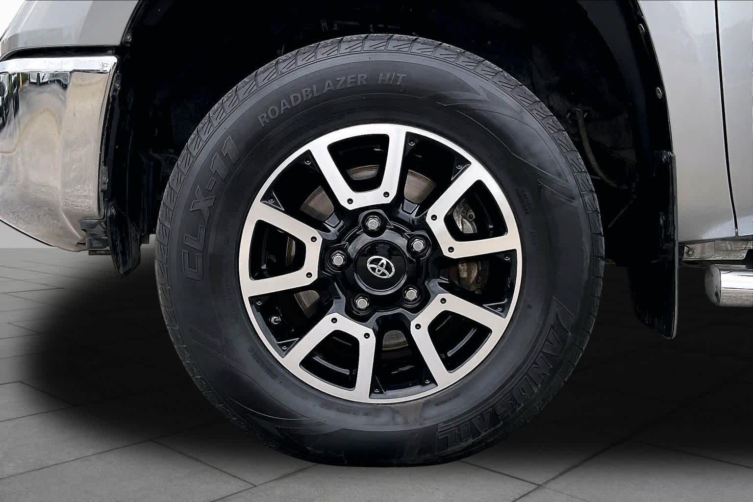 Used 2020 Toyota Tundra Limited w/ Limited Premium Package AWD/4WD image 10