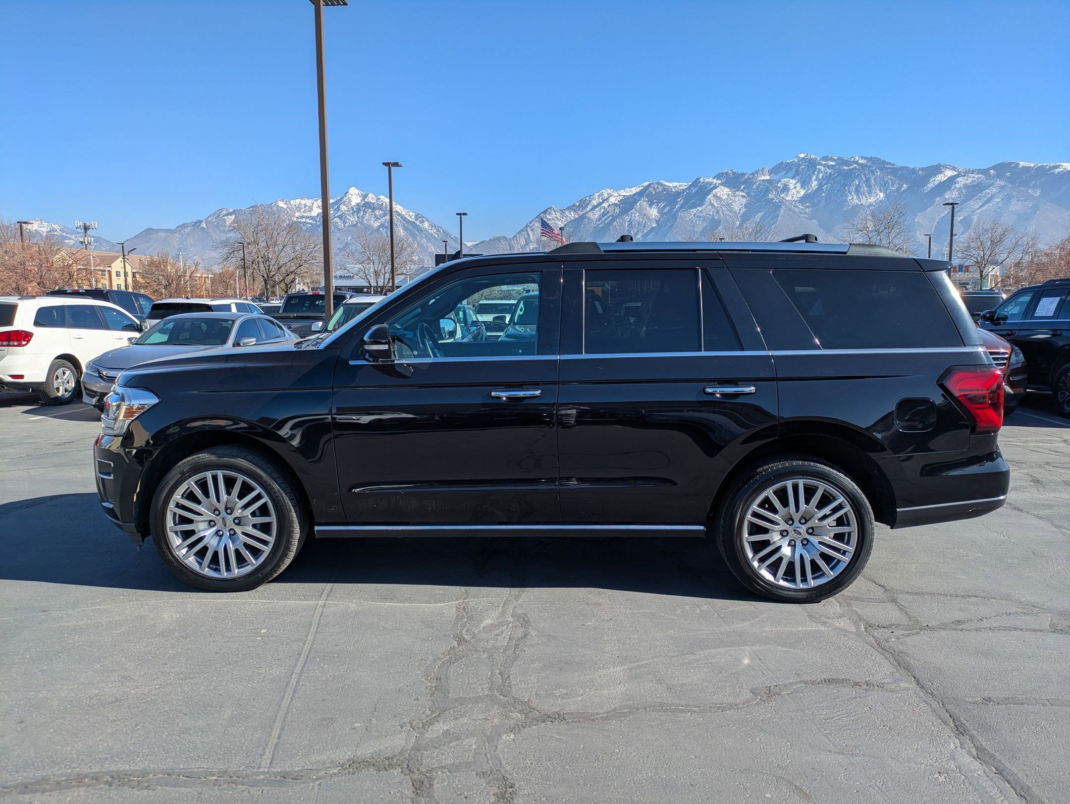 Certified 2024 Ford Expedition Limited image 11