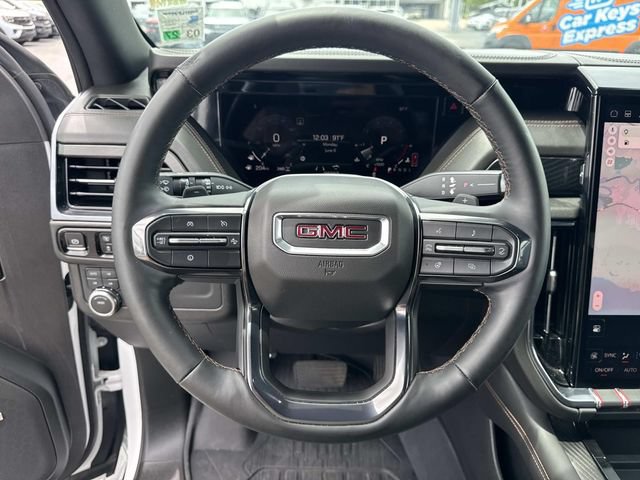 Used 2025 GMC Yukon AT4 w/ AT4 Premium Package AWD/4WD image 23