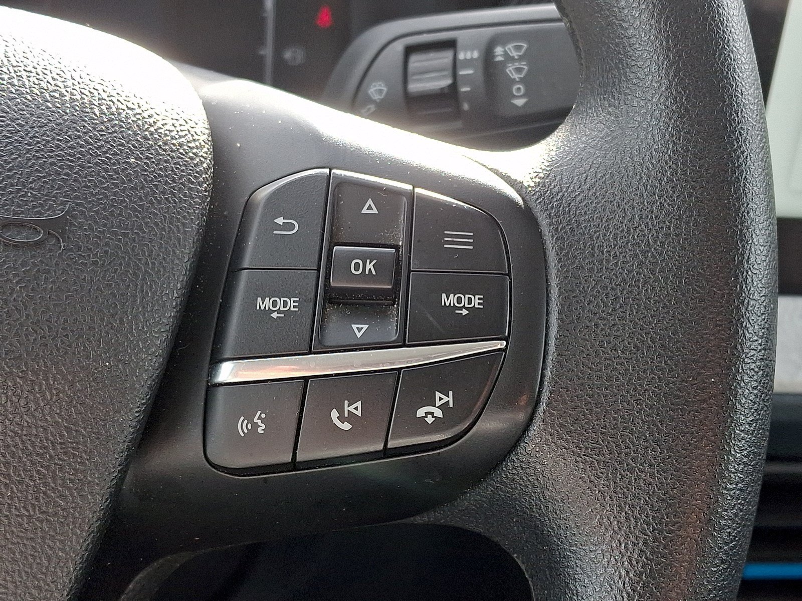 Certified 2025 Ford Maverick XLT FWD image 20
