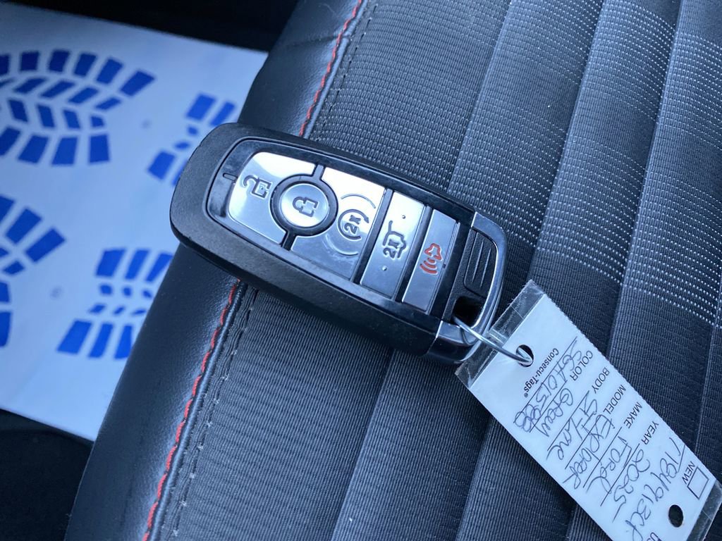 Certified 2025 Ford Explorer ST-Line image 39