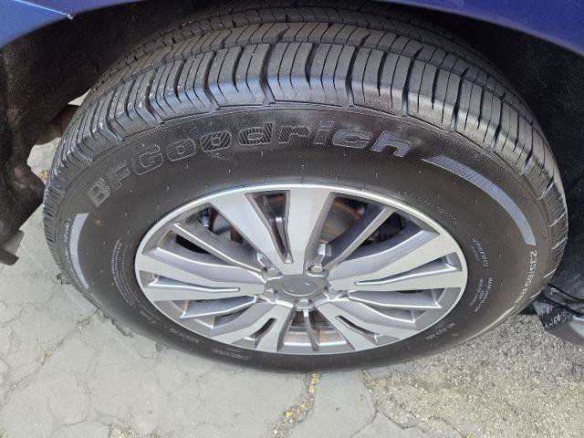 Used 2020 Nissan Pathfinder SL FWD image 11