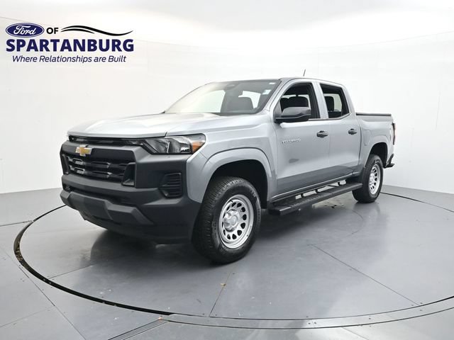 Used 2025 Chevrolet Colorado W/T RWD image 3
