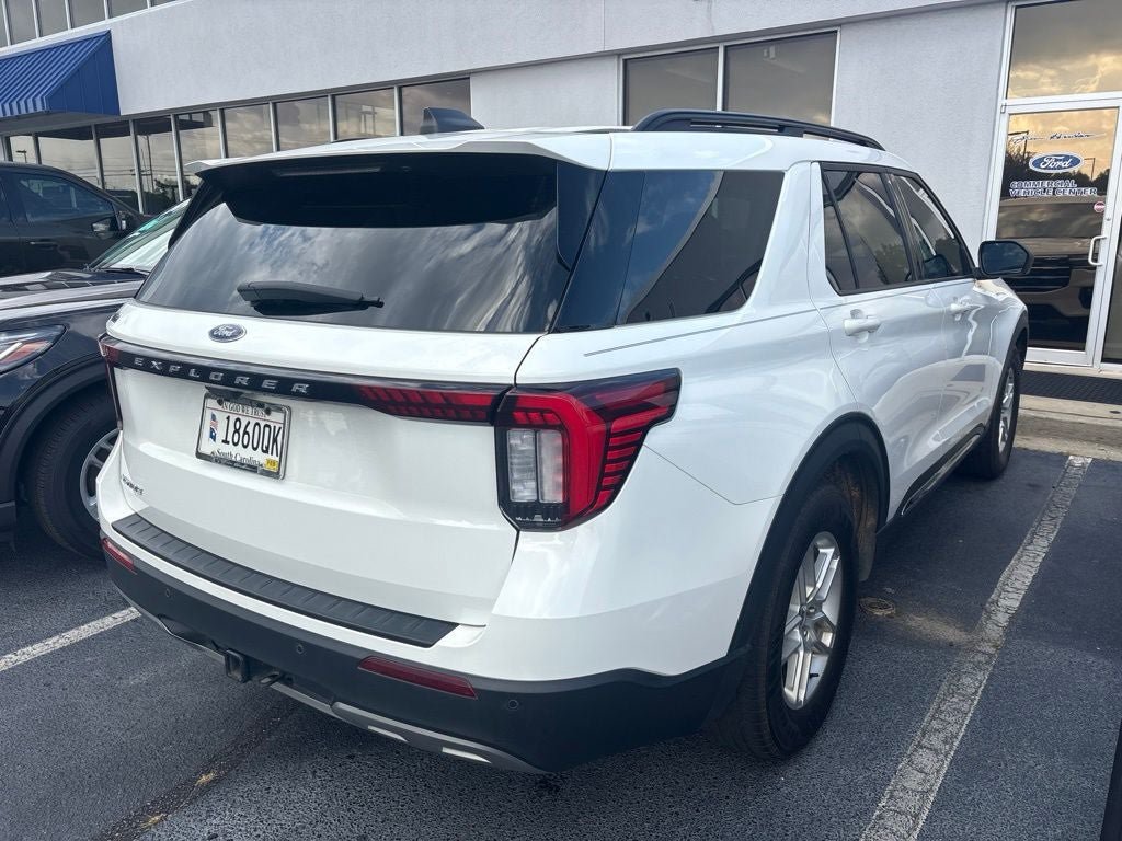 Certified 2025 Ford Explorer Active w/ Active Comfort Package RWD image 7