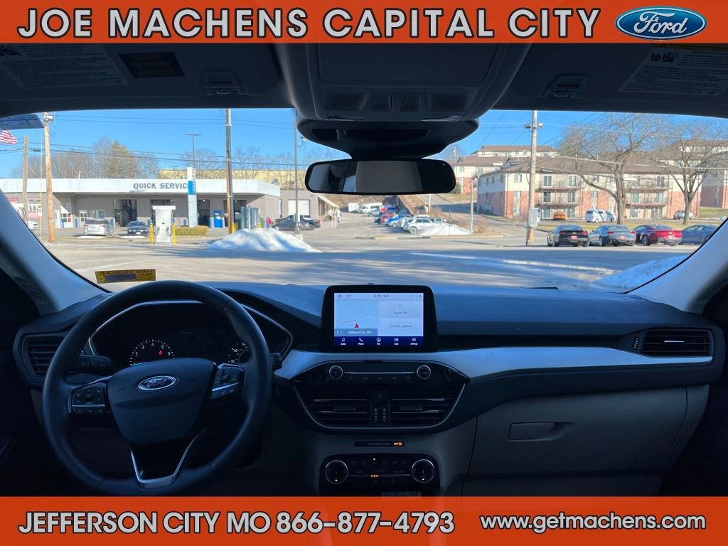 Certified 2022 Ford Escape SE w/ SE Sport Appearance Package image 13