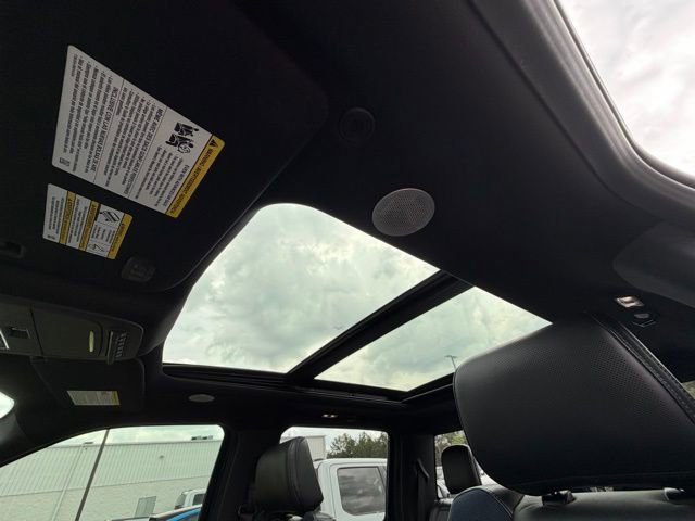 Certified 2022 Ford F150 Raptor w/ Equipment Group 801A High image 21