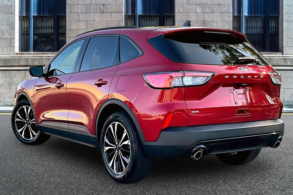 Certified 2022 Ford Escape SE w/ SE Sport Appearance Package FWD image 10
