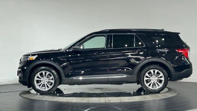Certified 2023 Ford Explorer XLT w/ Equipment Group 202A AWD/4WD image 6
