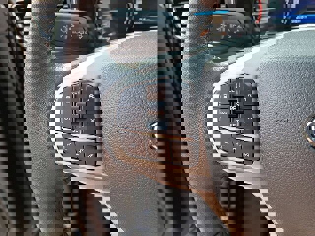 Certified 2022 Ford Explorer XLT w/ Equipment Group 202A image 22