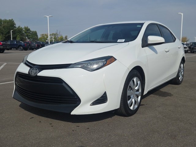 Used 2019 Toyota Corolla LE FWD image 2