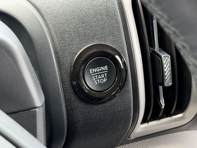Certified 2025 Ford Expedition Active AWD/4WD image 31