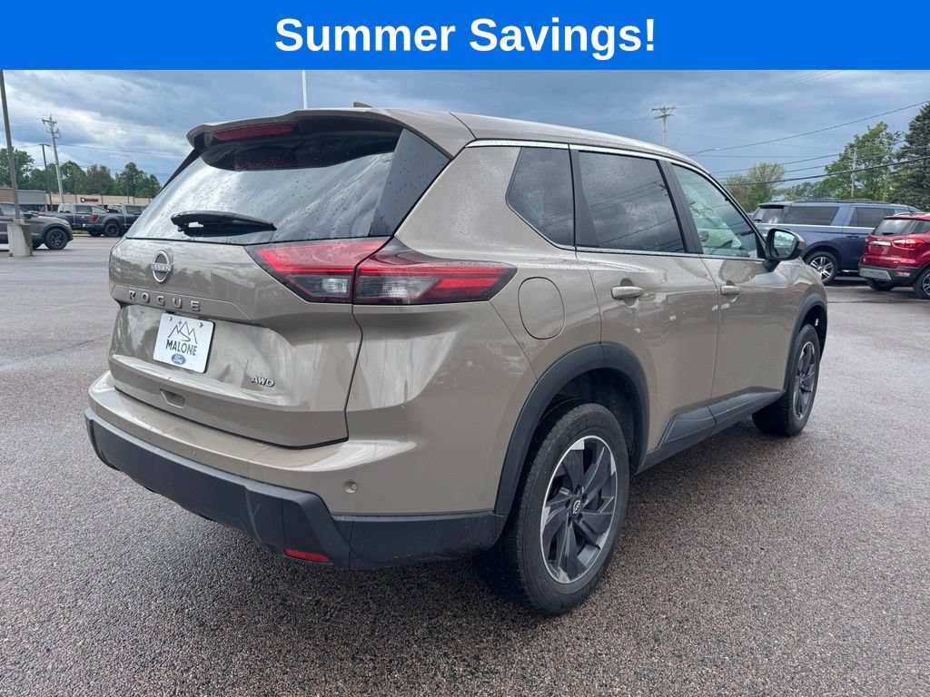 Used 2025 Nissan Rogue SV AWD/4WD image 6