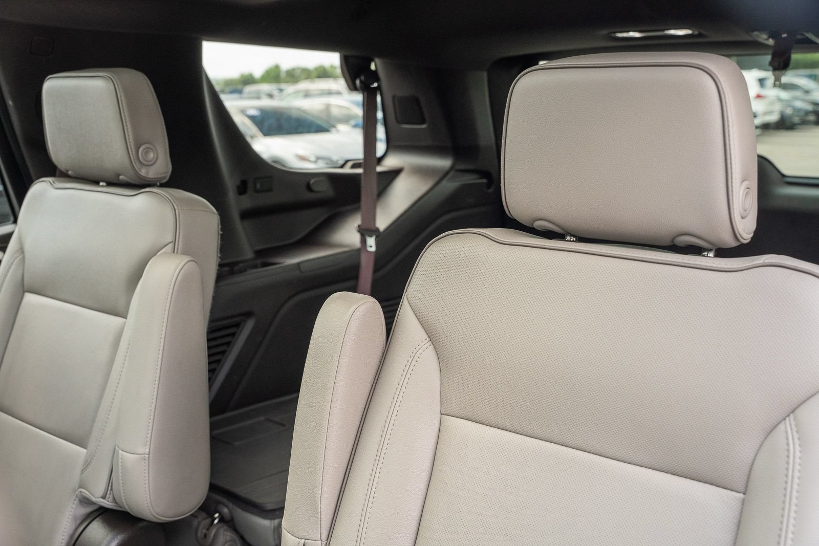 Used 2022 GMC Yukon SLT w/ SLT Premium Package RWD image 31