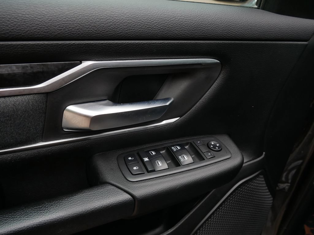 Used 2019 RAM 1500 Big Horn AWD/4WD image 17