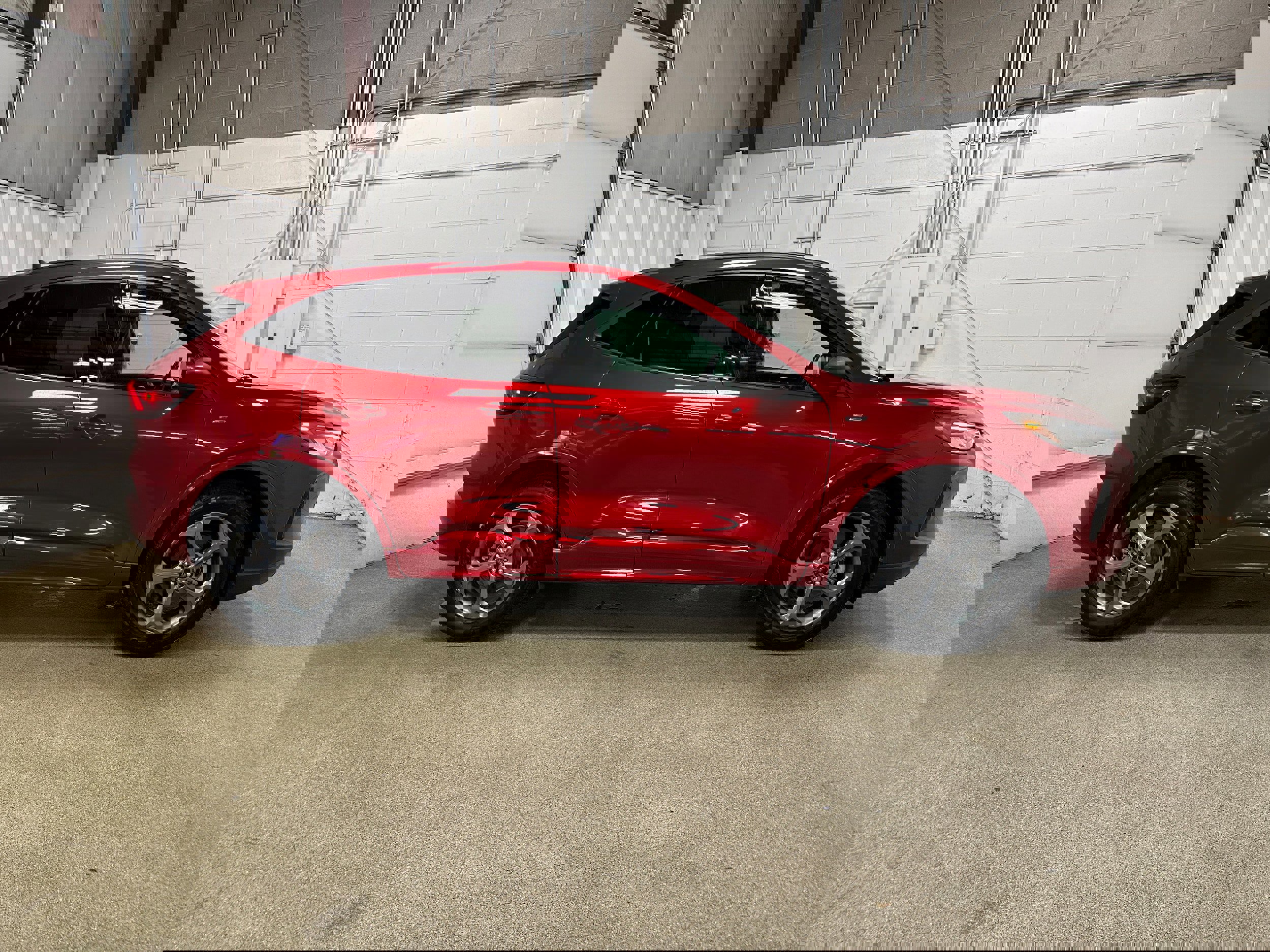 Certified 2024 Ford Escape ST-Line image 2