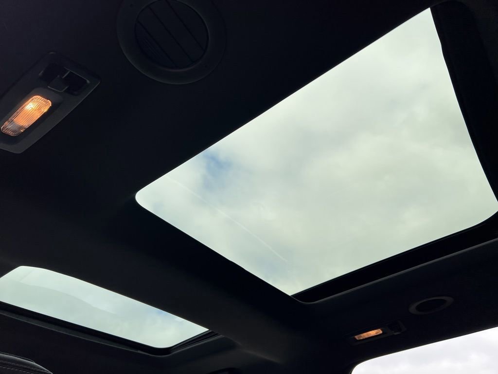 Certified 2017 Ford Explorer Limited w/ Equipment Group 301A image 31