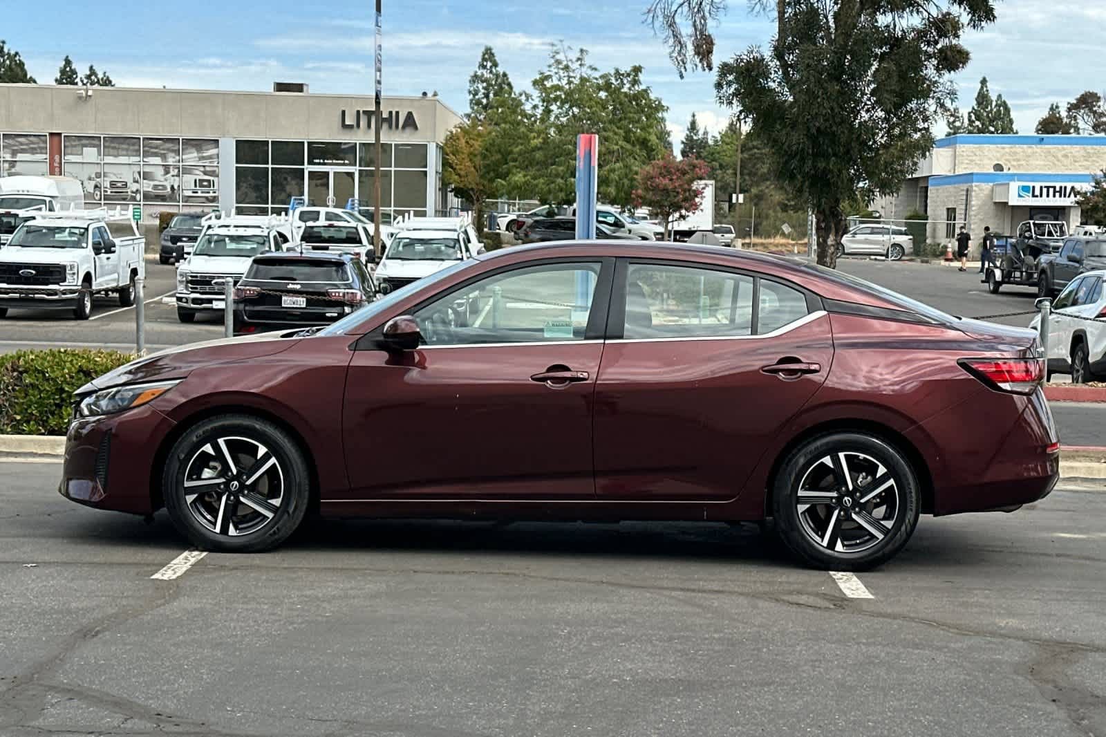 Used 2025 Nissan Sentra SV FWD image 6