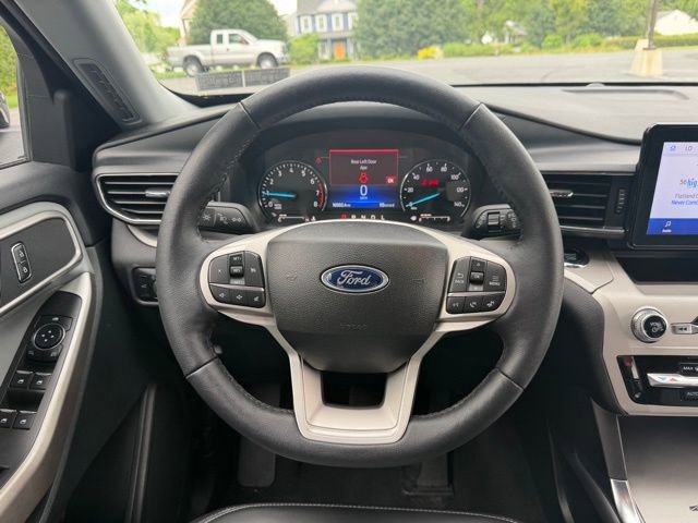 Certified 2023 Ford Explorer XLT w/ Equipment Group 202A AWD/4WD image 16